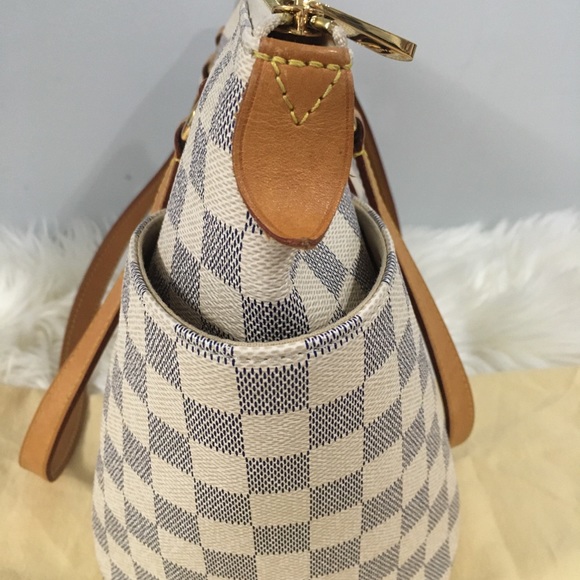 Wallet is SOLD LV Totally pm bag still available. - Picture 4 of 16